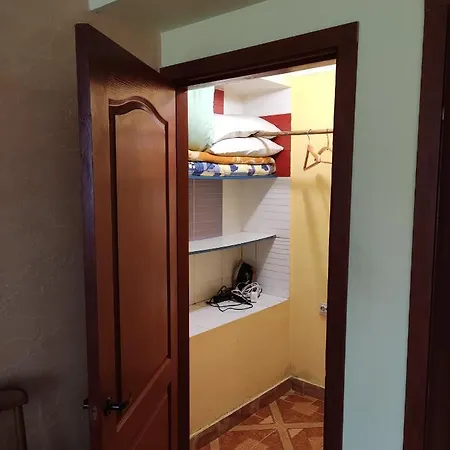 студия с отдельным входом Apartment Truskawez